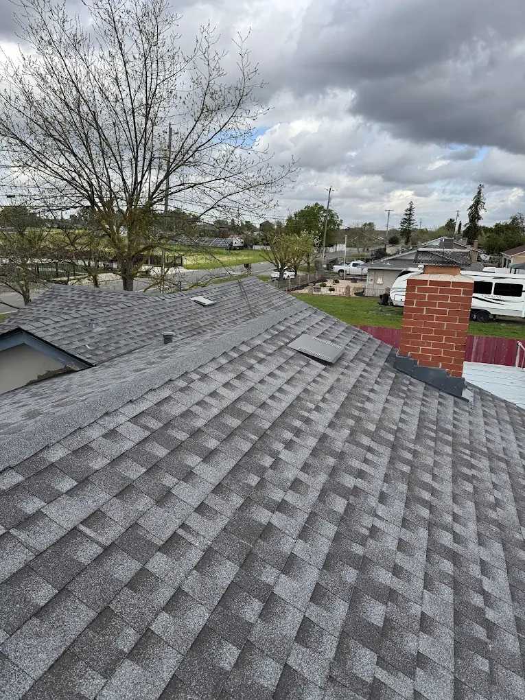 Residential shingle re-roof in Merced, CA